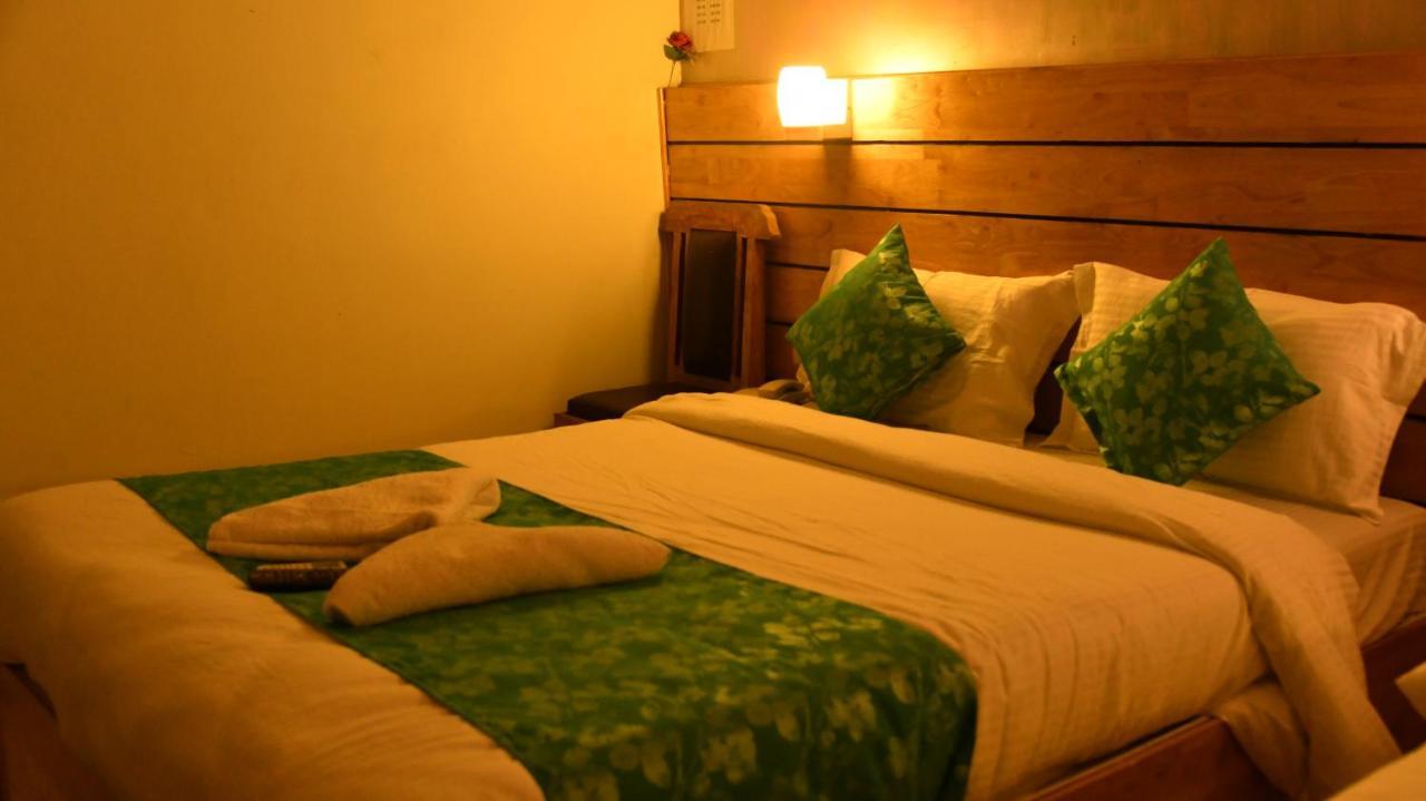Hotel Sea Rock Jangli Ghāt Buitenkant foto