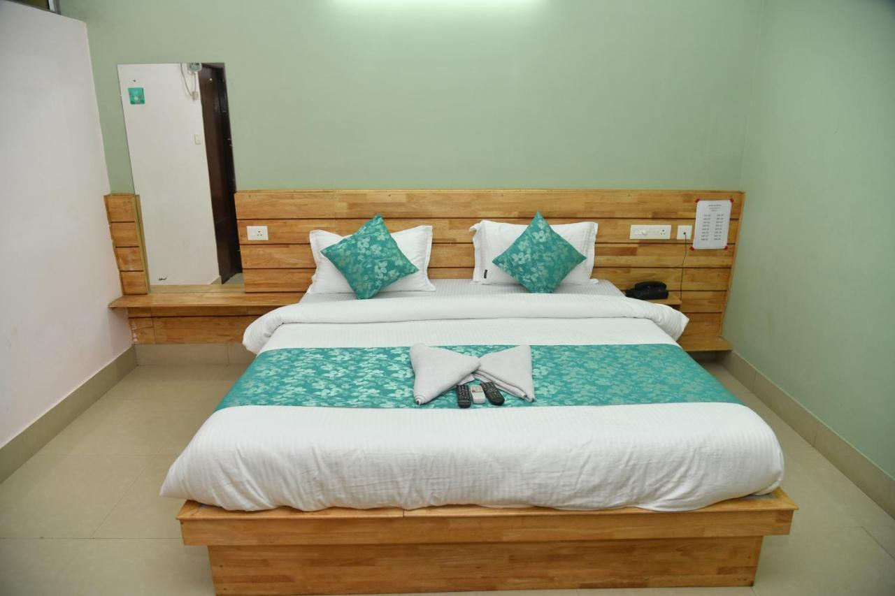 Hotel Sea Rock Jangli Ghāt Buitenkant foto